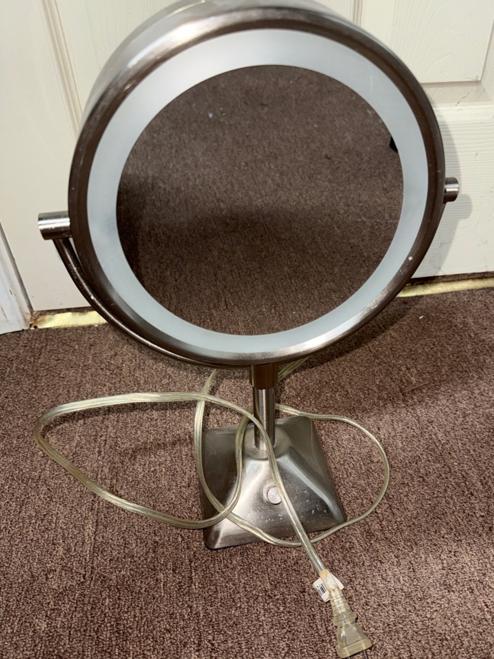 Conair Round Lighted Makeup Mirror in Brushed Nickel - Picture 3 of 3
